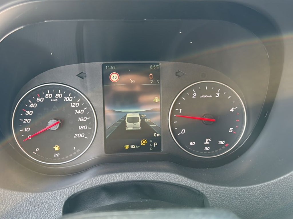 Mercedes-Benz Sprinter 2025 - miniatyr 15