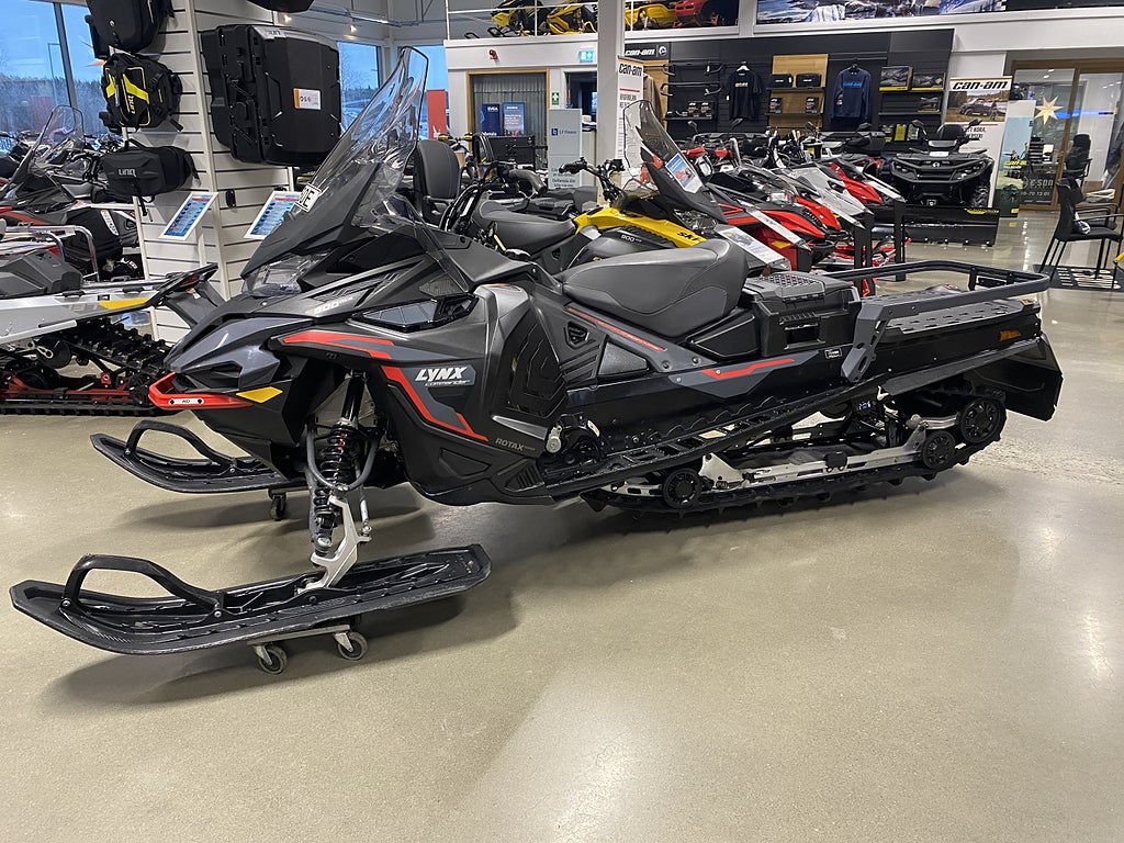 Lynx Commander STD 900 ACE
