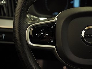 SUV Volvo XC60 18 av 26