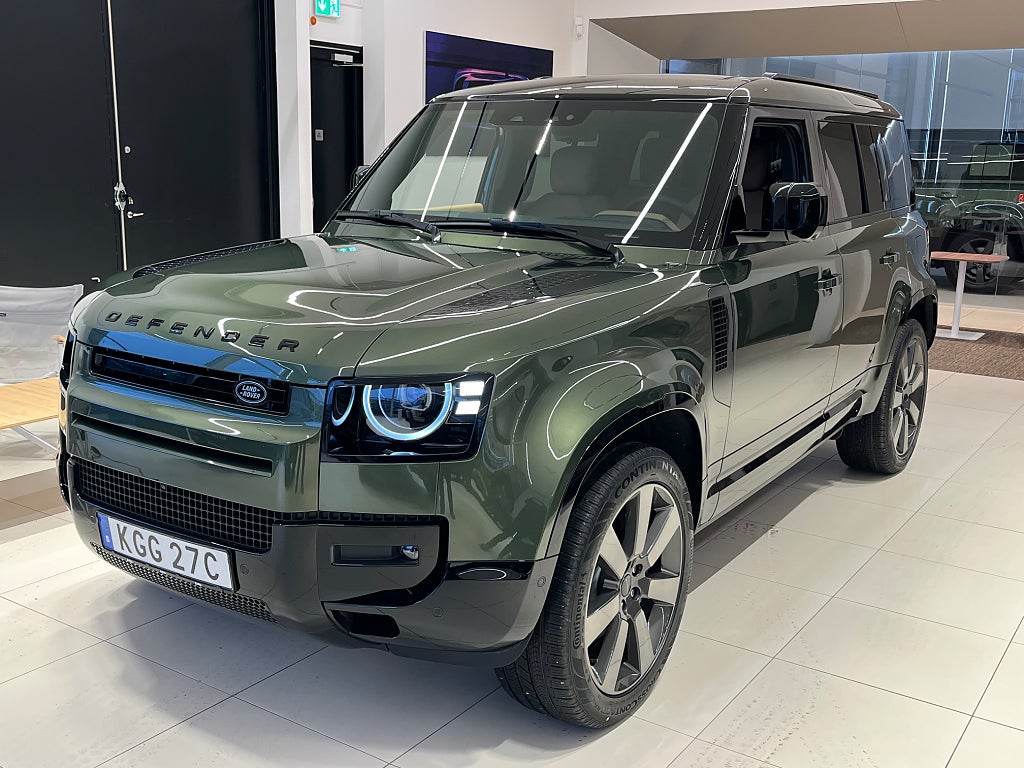 Land Rover Defender 110 P300e X-Dynamic HSE