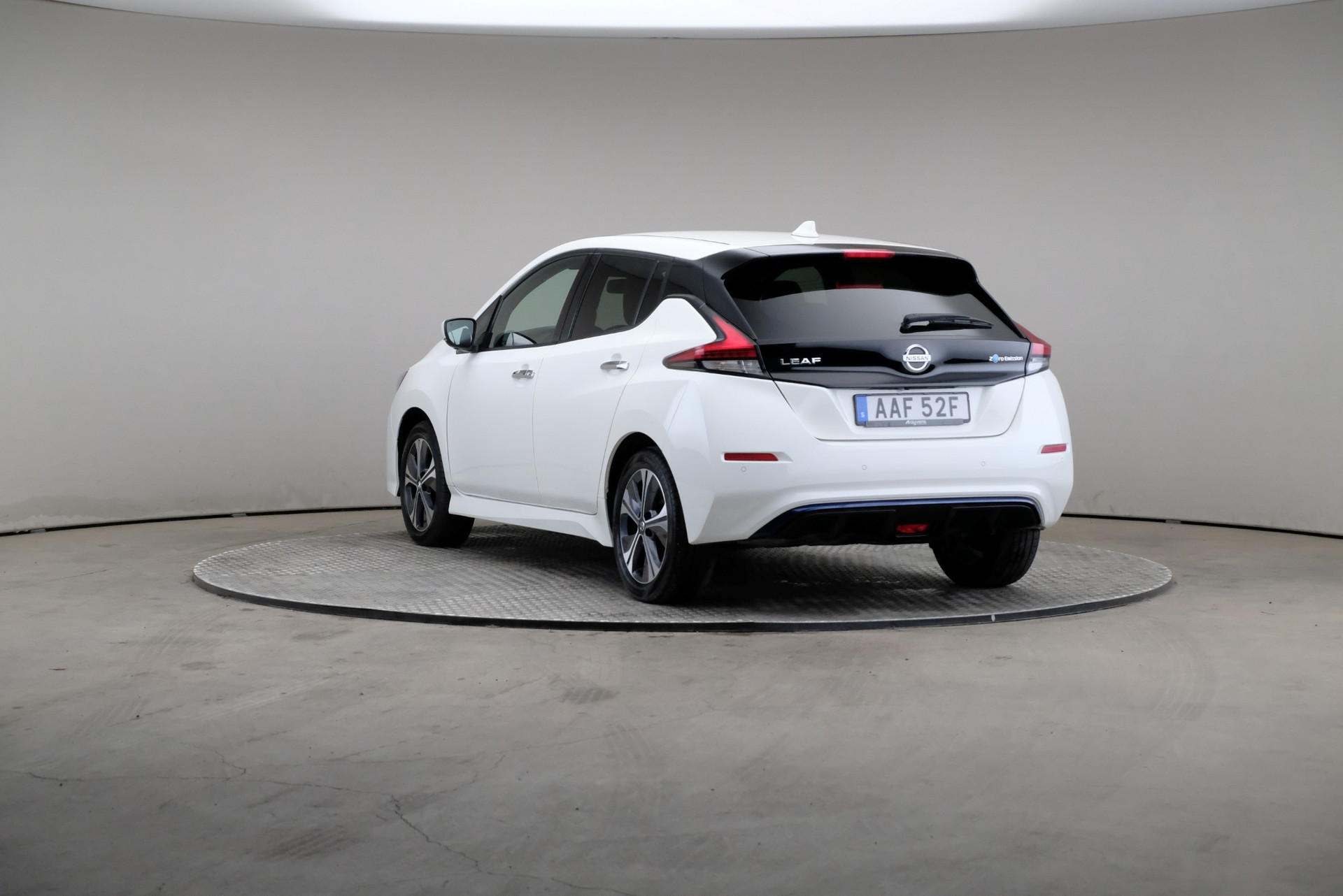 Nissan Leaf e+ 217hk N-Connecta 360 2021, bild 2/10