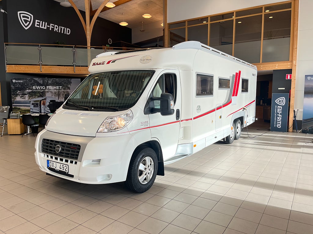 Kabe TM 880 LT (3.0L+Inverter+Litium+Solcell+Ugn+Dragkrok)