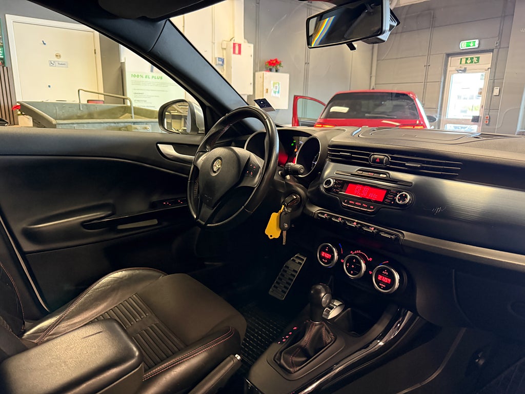 Alfa Romeo Giulietta 2013 - miniatyr 19