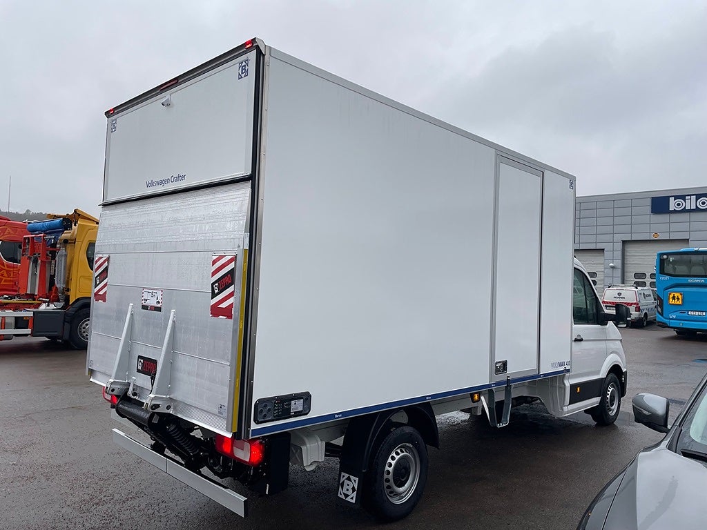 Volkswagen crafter Enkelhytt lång hjulbas TDI 177 Aut Berco Volymskåp