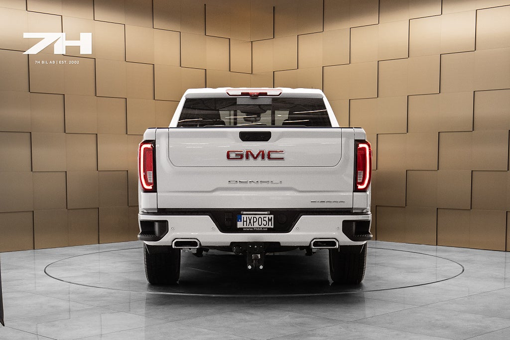 GMC Sierra Reserve Crew Cab / Pano / BOSE® / HuD / Vent. Säten