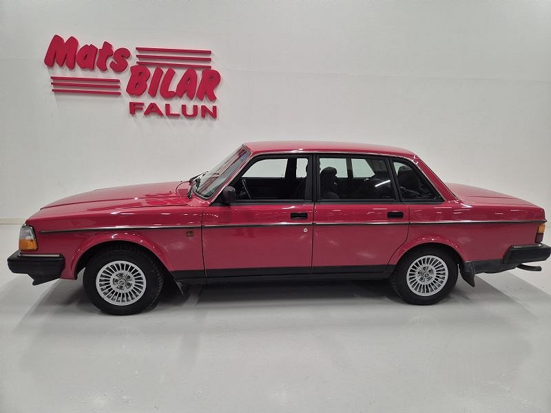 Volvo 244 GL 2,3 Automat 115 Hk (BUD TAGES)