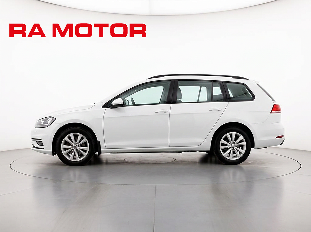 Volkswagen Golf SC 1.6 TDI 116hk | D-värm | Backkamera | Adaptiv-Fart 2019