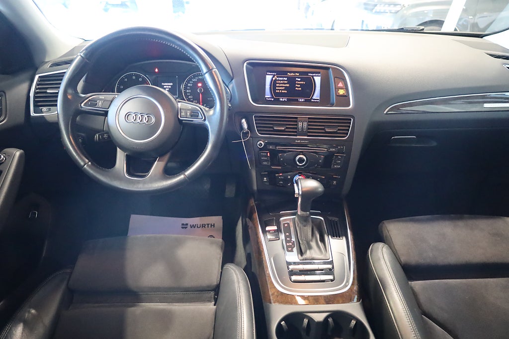 Audi Q5 2.0 TFSI 225HK Quattro AUT Design-PKT Drag Värmare PDC 2013