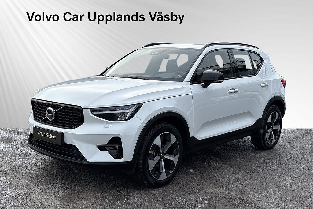 Volvo XC40 B4 FWD Bensin Ultimate Dark