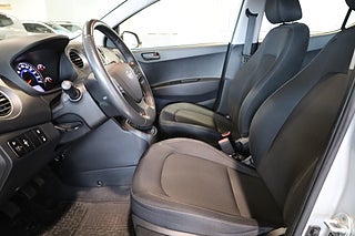 Halvkombi Hyundai i10 9 av 23