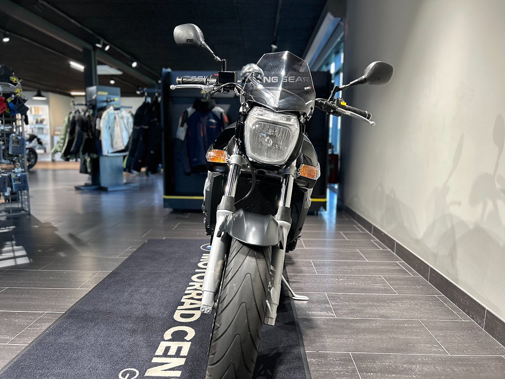 Suzuki GSR600 B-King / Premium sadel / Puig vindruta / Tail-tidy