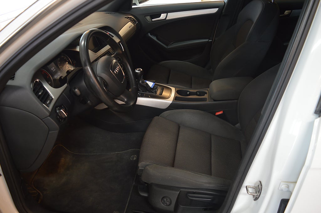 Audi A4 2011 - miniatyr 8