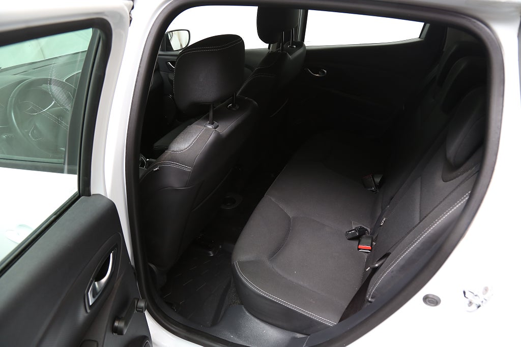 Renault Clio 0,9 TCe 90hk Zen 5dr Navi 2019