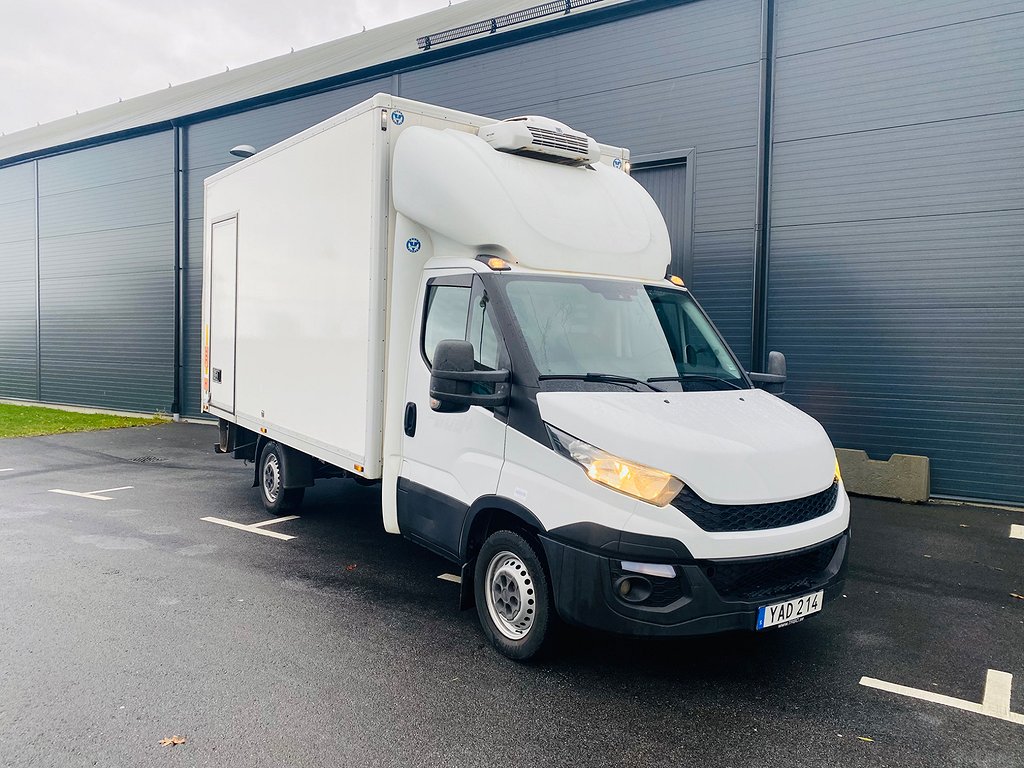 Iveco Daily 35-170 Chassi Cab 3.0 JTD med större skåp 