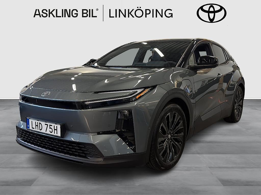 Toyota C-HR+ 77 kWh AWD Executive JBL Pano Dragkrok 360°kamera 