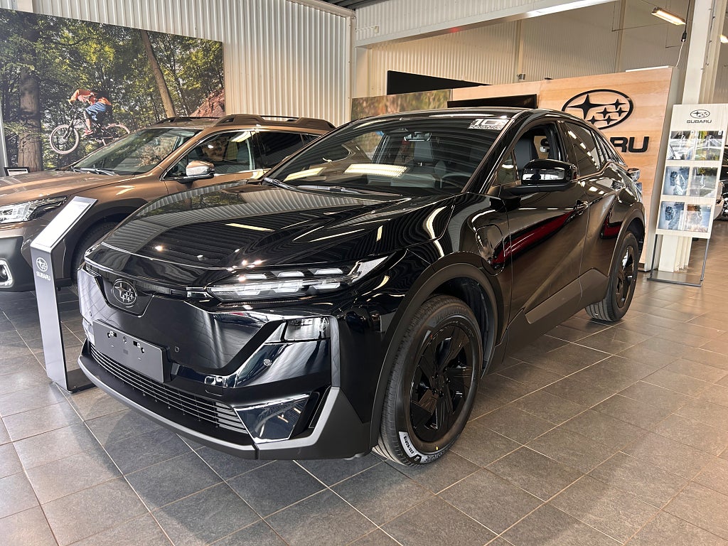 Subaru Uncharted Adventure Standard Range 57.7 kWh