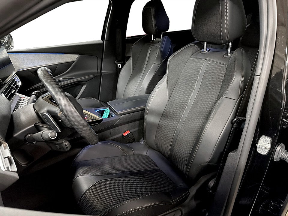 Bild på Peugeot 5008 GT 1.2 PT 130hk Aut 7-SITS B-KAMERA