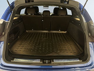 Mercedes-Benz EQC 400 4MATIC Drag Pvärm Kamera Psens GPS SoV