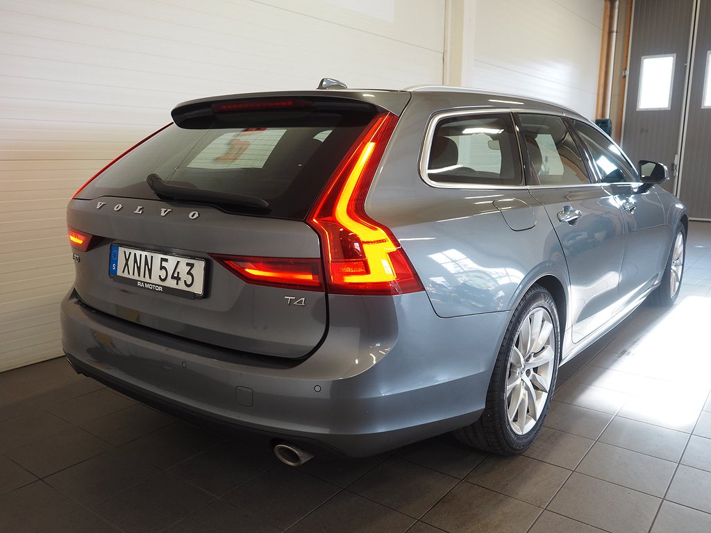 Volvo V90 T4 Geartronic Momentum Drag Kamera Navi Värmare 2019