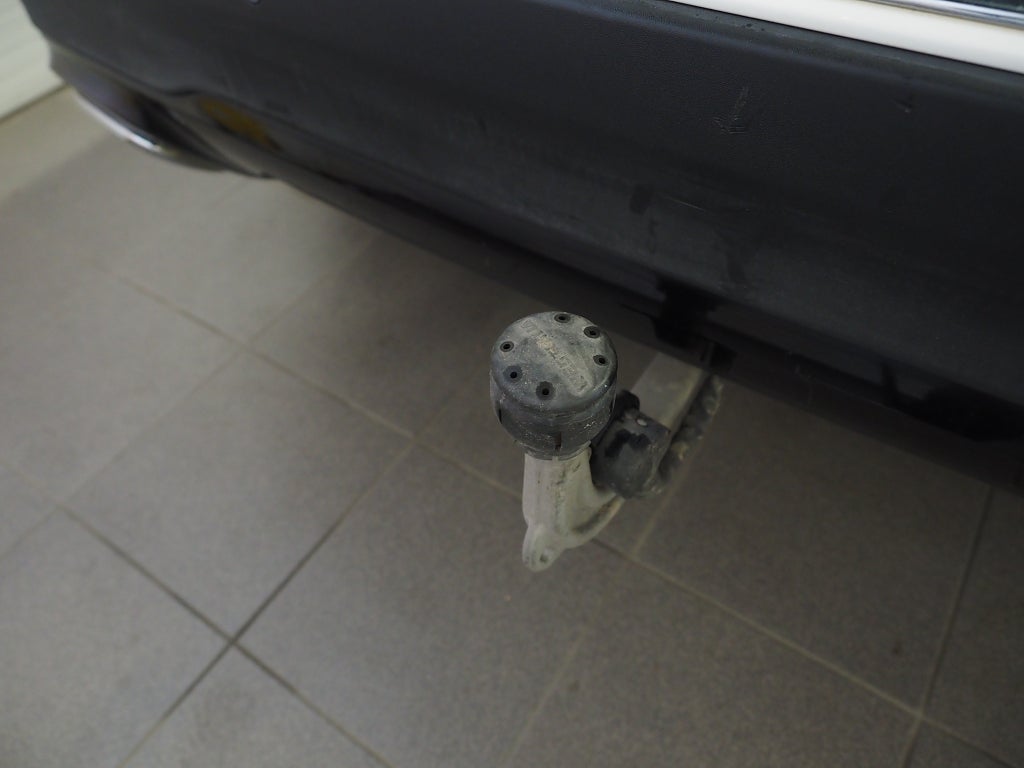 Mercedes-Benz GLA 200 d 8G-DCT Progressive Line Pano Drag Navi Kamera 2021