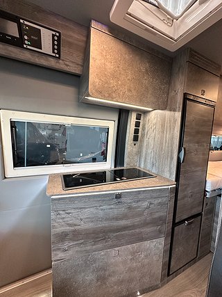 Husbil-halvintegrerad Robeta Apollo 140HK AUT  11 av 22