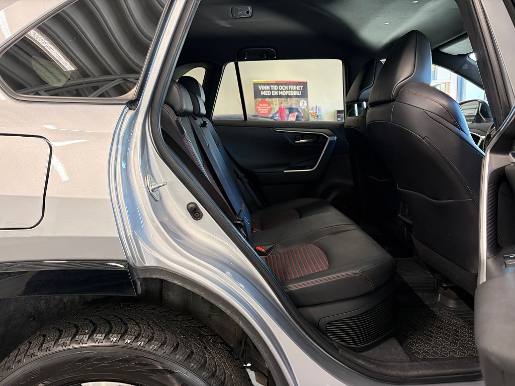 Toyota RAV4 2021 - miniatyr 12