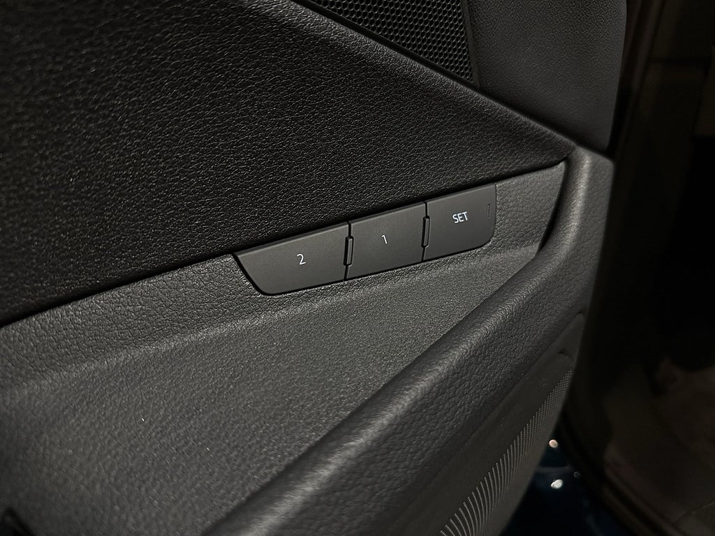 Audi E-Tron 50 Quattro Cockpit Skinn GPS Luftfjädring Drag GPS