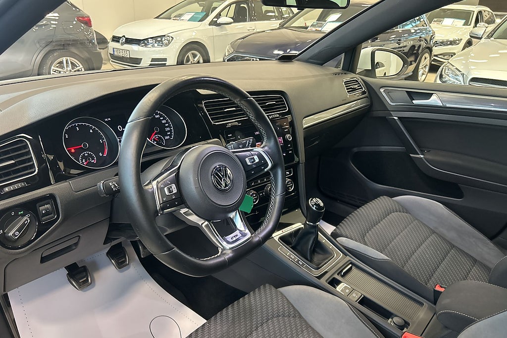 Volkswagen Golf Sportscombi 2.0 TDI 4Motion R-Line Kamera/Drag/(SÅLD)