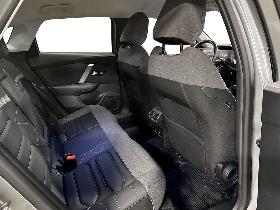 Bild på Citroën C4-X Shine 1.2 PT 130hk Aut B-KAMERA NAVI