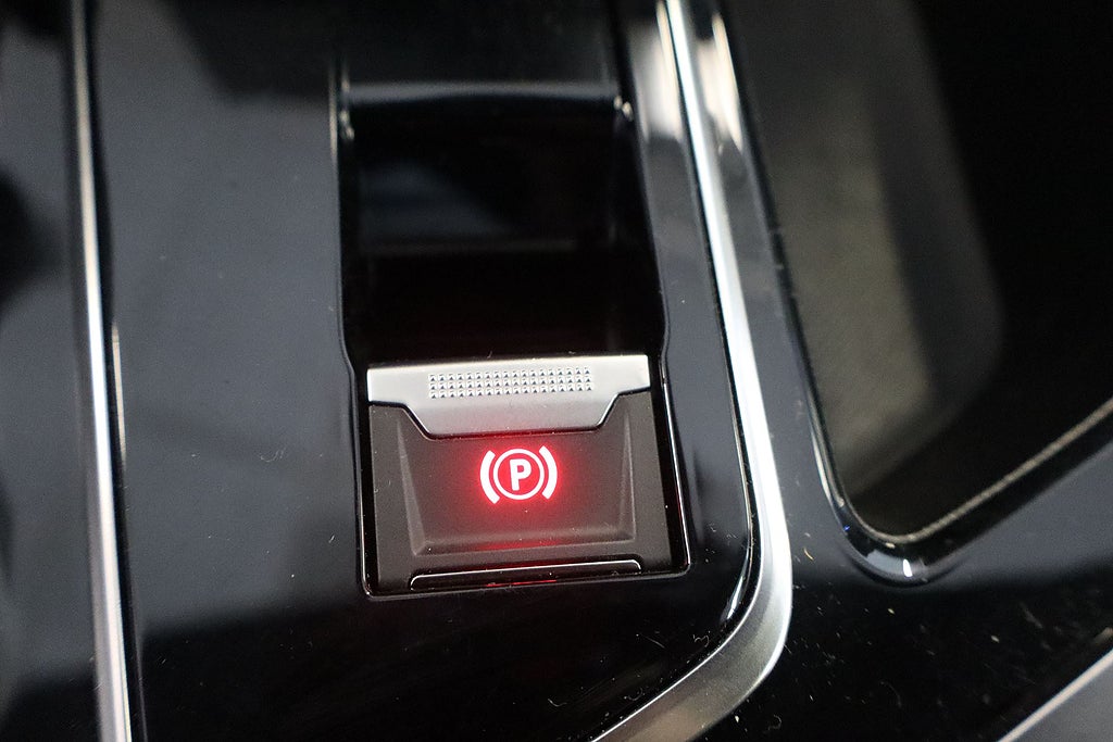 Bild på Peugeot 3008 GT 1.2 PT 130hk Aut - B-KAMERA, CARPLAY, NAV