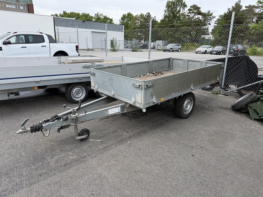 Brenderup 4260 Smalt, Högbyggt Släp. 750 Totvikt, Nybes UA, Last 400kg