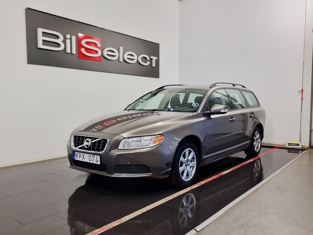 Volvo V70 2.0F Kinetic Euro 4 Ny Servad En Ägare 
