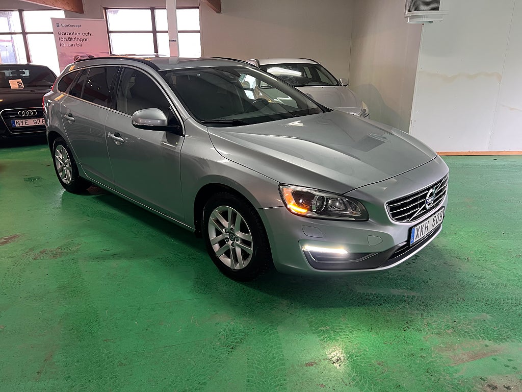 Volvo V60 D2 Momentum Euro 5
