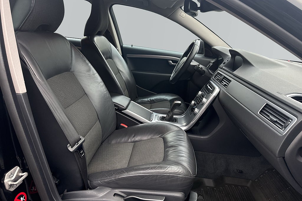 Volvo V70 2015