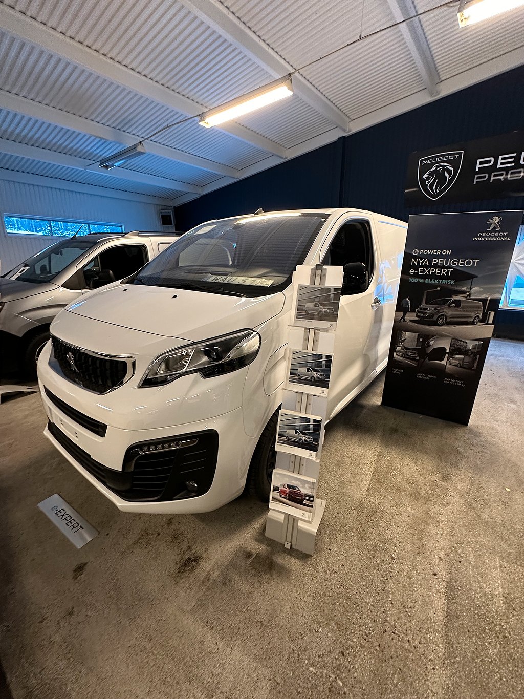 Peugeot e-Expert PRO+ L3 75kWh (KLIMATBONUSBIL 50`kr)