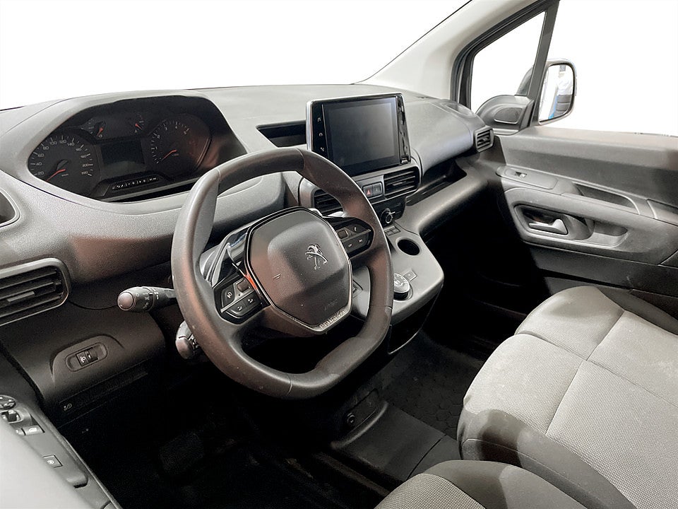 Bild på Peugeot Partner PRO 1.5 BHDi  130hk Aut L1 DRAG VÄRMARE