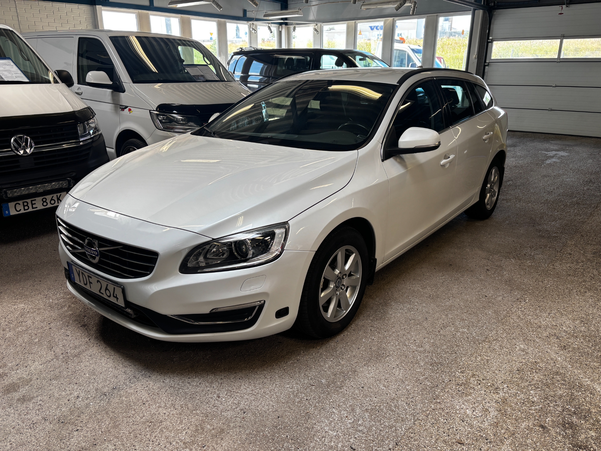 Volvo V60 2016, bild 2/27