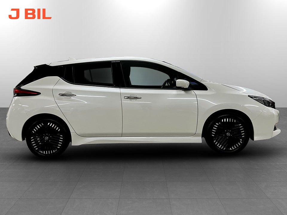 Bild på Nissan Leaf N-Connecta 5D 39kWh 150hk Aut P-SENSORER NAVI