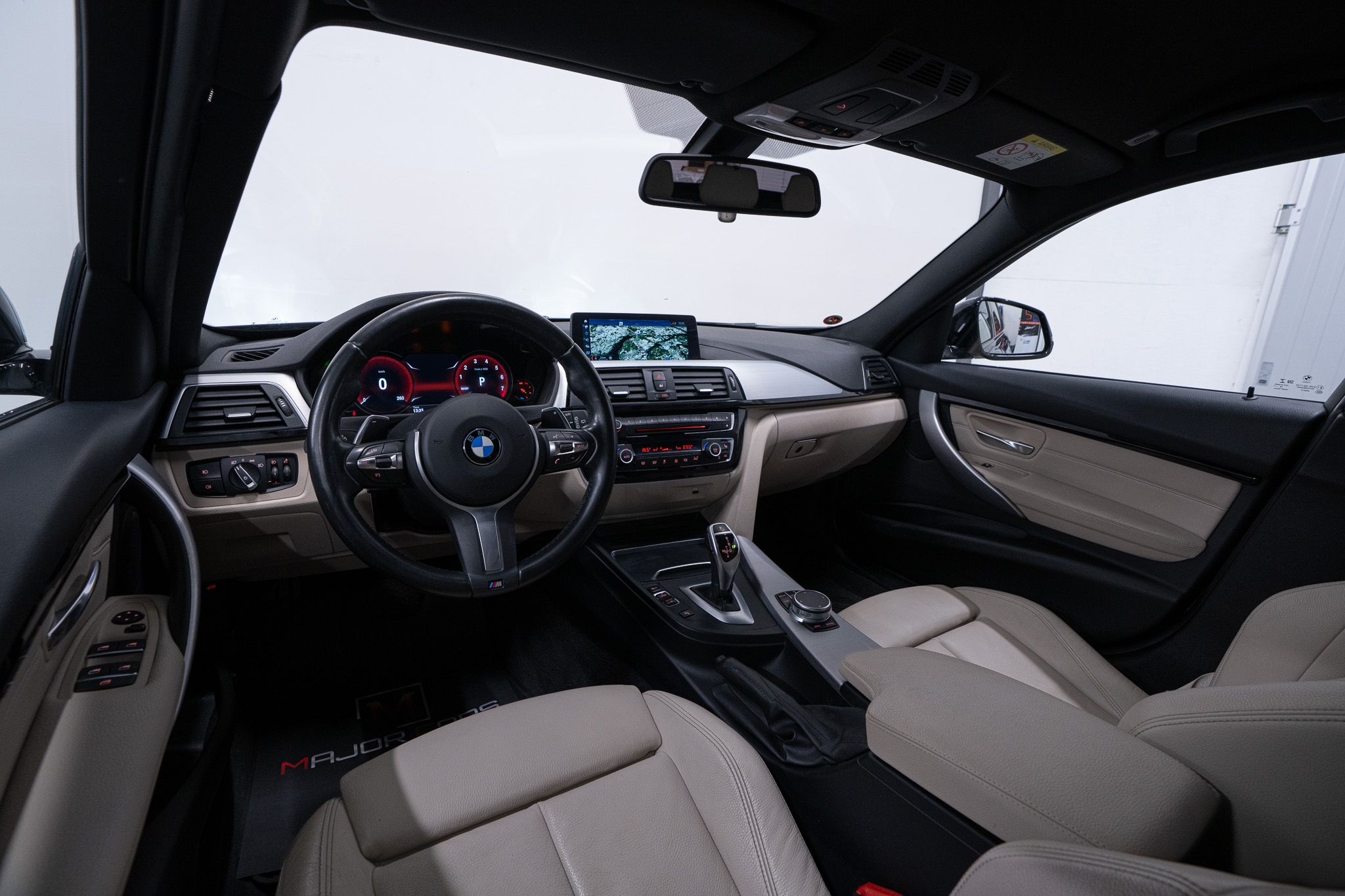BMW 320i M Sport Shadow 2019, bild 10/10