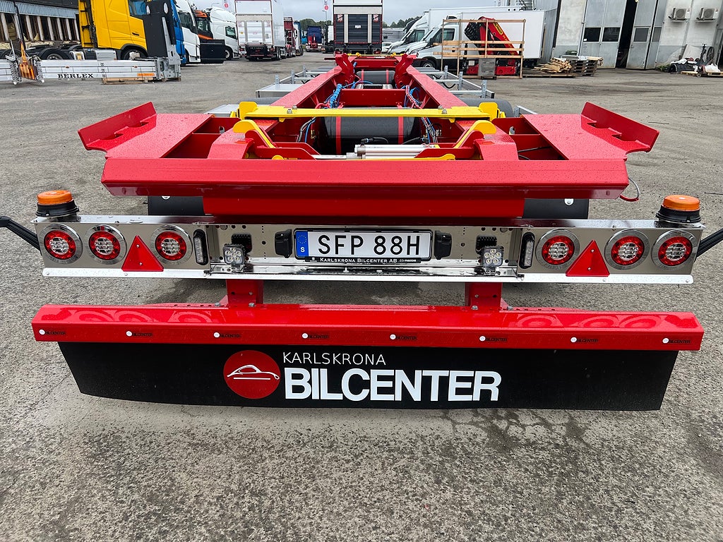 Övriga Bilcenter's 4 Axlade lastväxlarvagn med glider