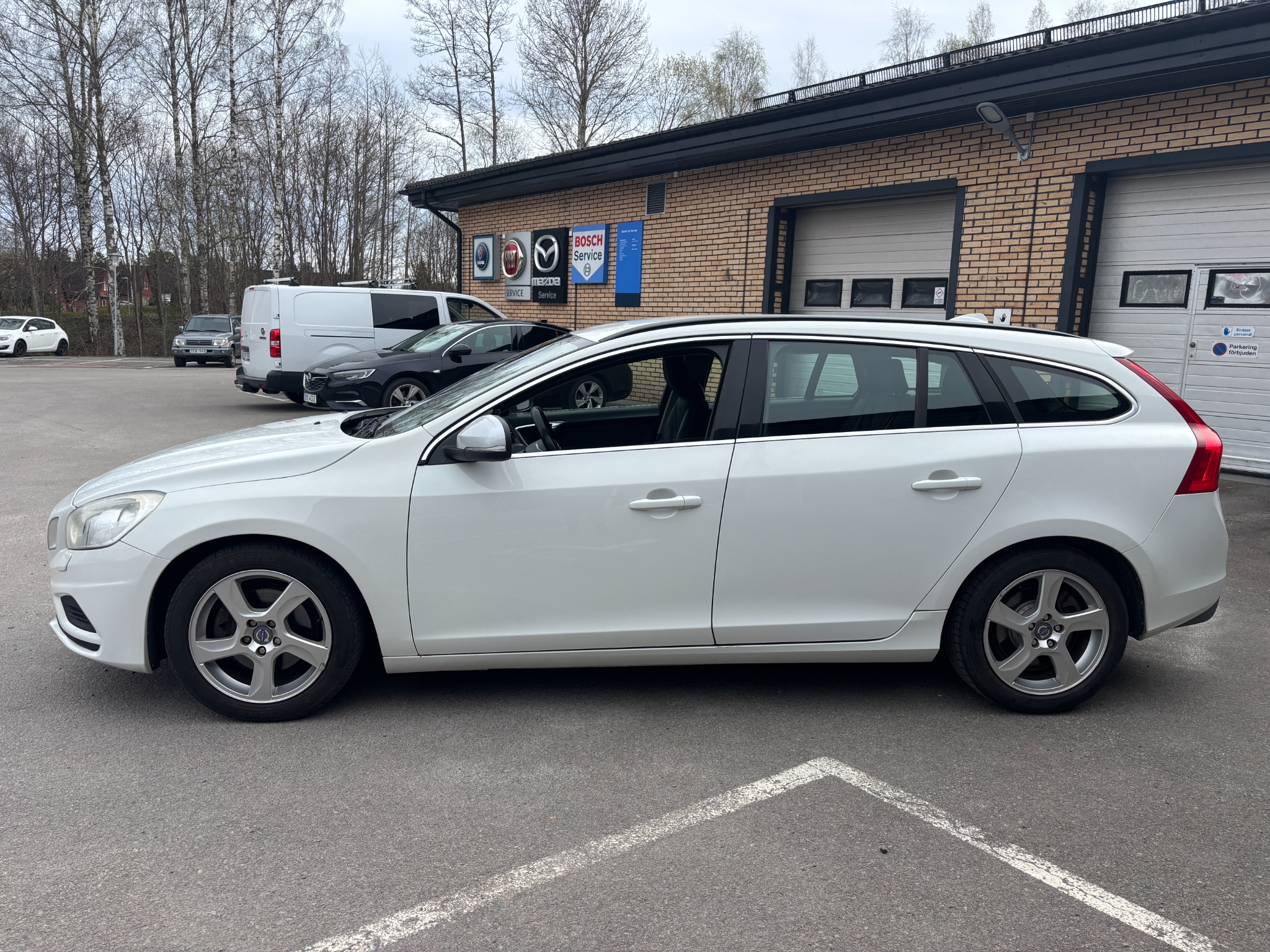Volvo V60 2012, photo 2/44