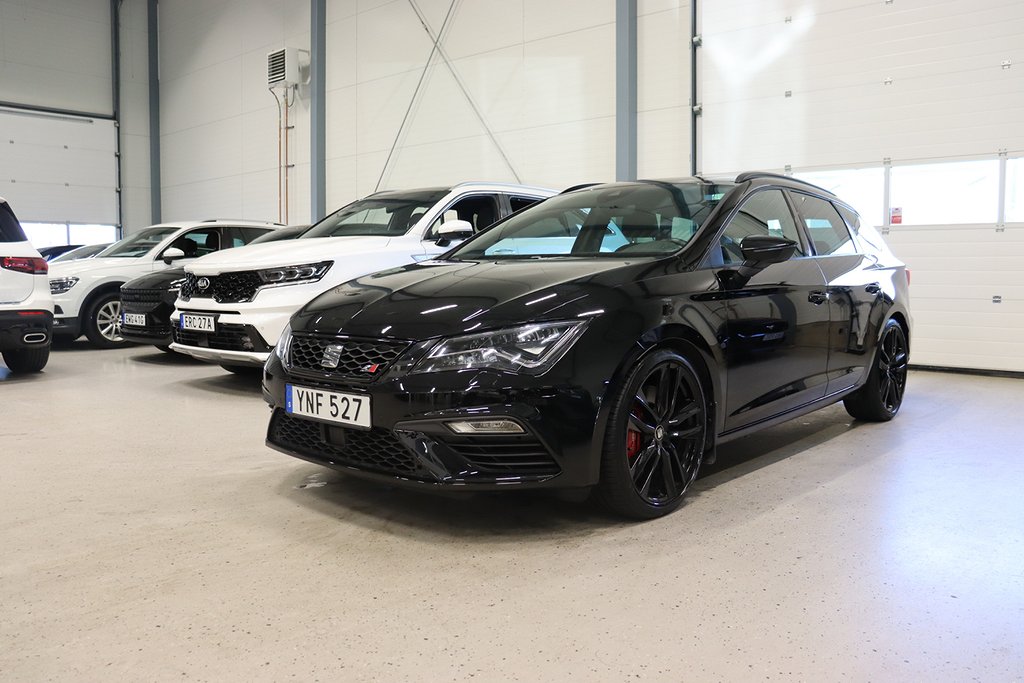 Seat Leon ST Cupra ST 2.0TSI 4X4 Beats B-Kamera Pano 300hk