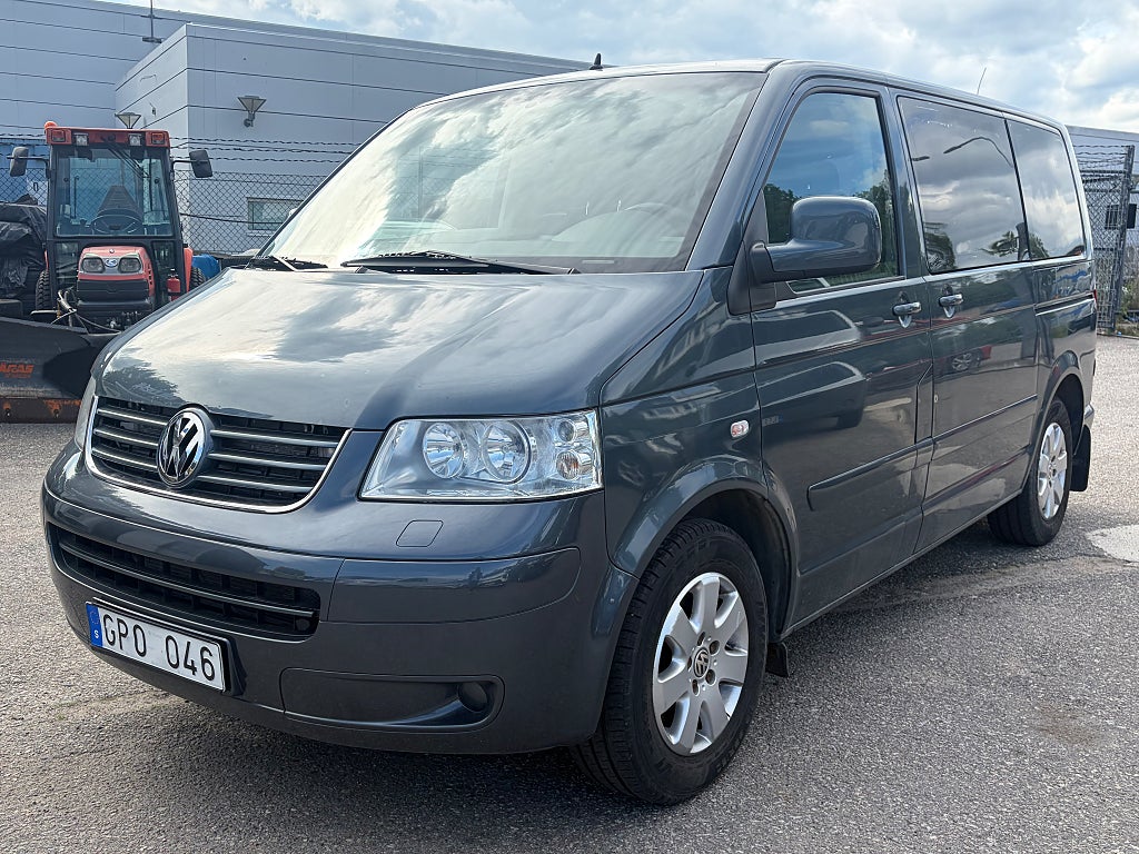 Volkswagen Multivan 2.5 TDI 174hk 7-sits Aut / Fullservad