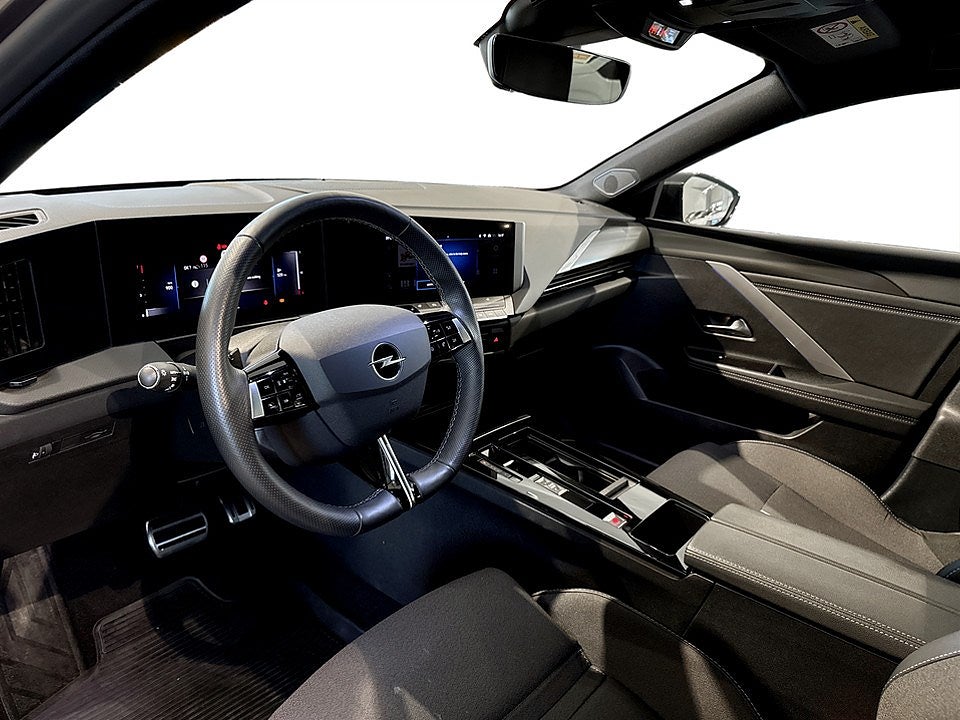 Bild på Opel Astra ST GS 1.2 PT 130hk Aut - B-KAMERA, CARPLAY