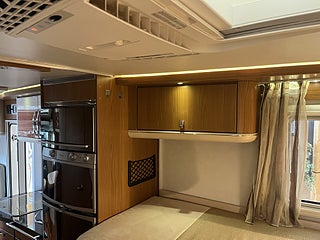 Husbil-halvintegrerad Hymer T 674 SL 25 av 30