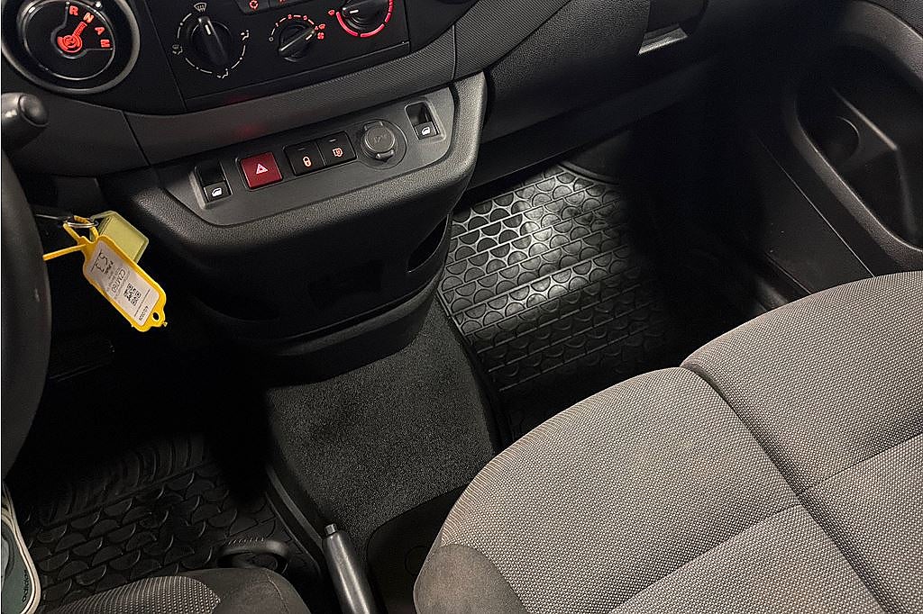 Citroën Berlingo Van 1.6 BlueHDi, Inredning, Kamrem bytt