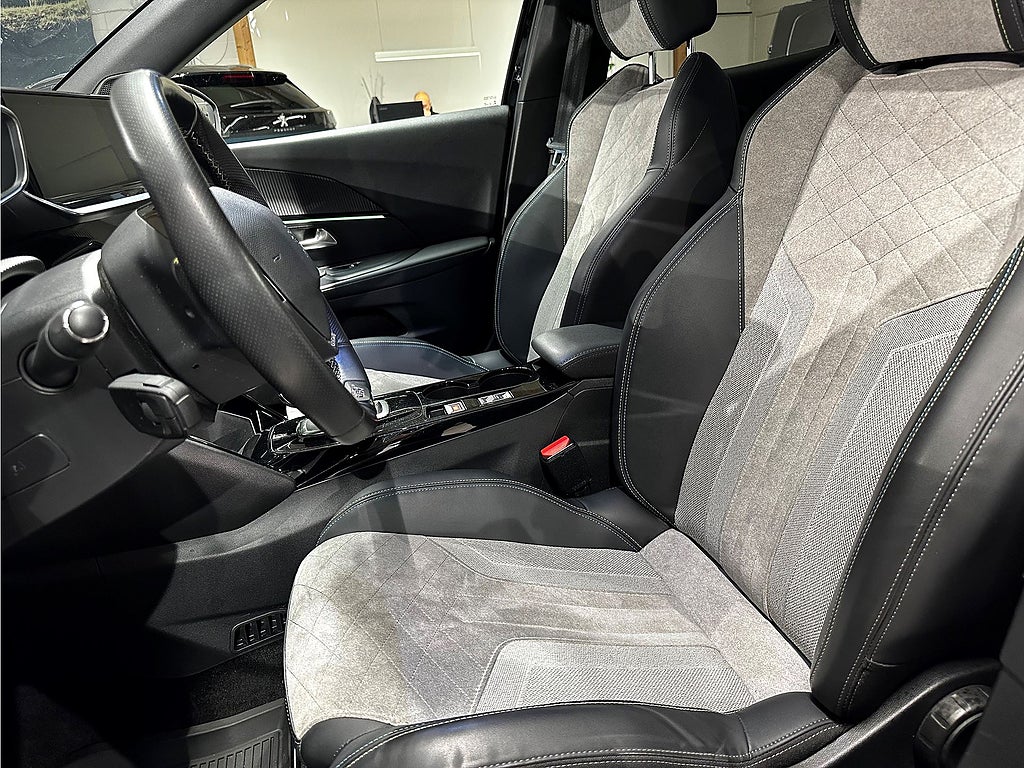 Bild på Peugeot E-2008 GT Pack 50kWh 136hk Aut - B-KAMERA, CARPLAY, NAV