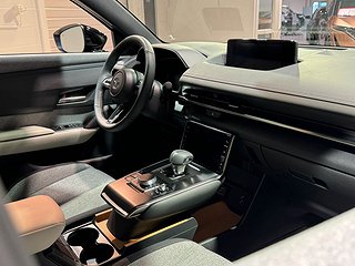 SUV Mazda MX-30 8 av 21