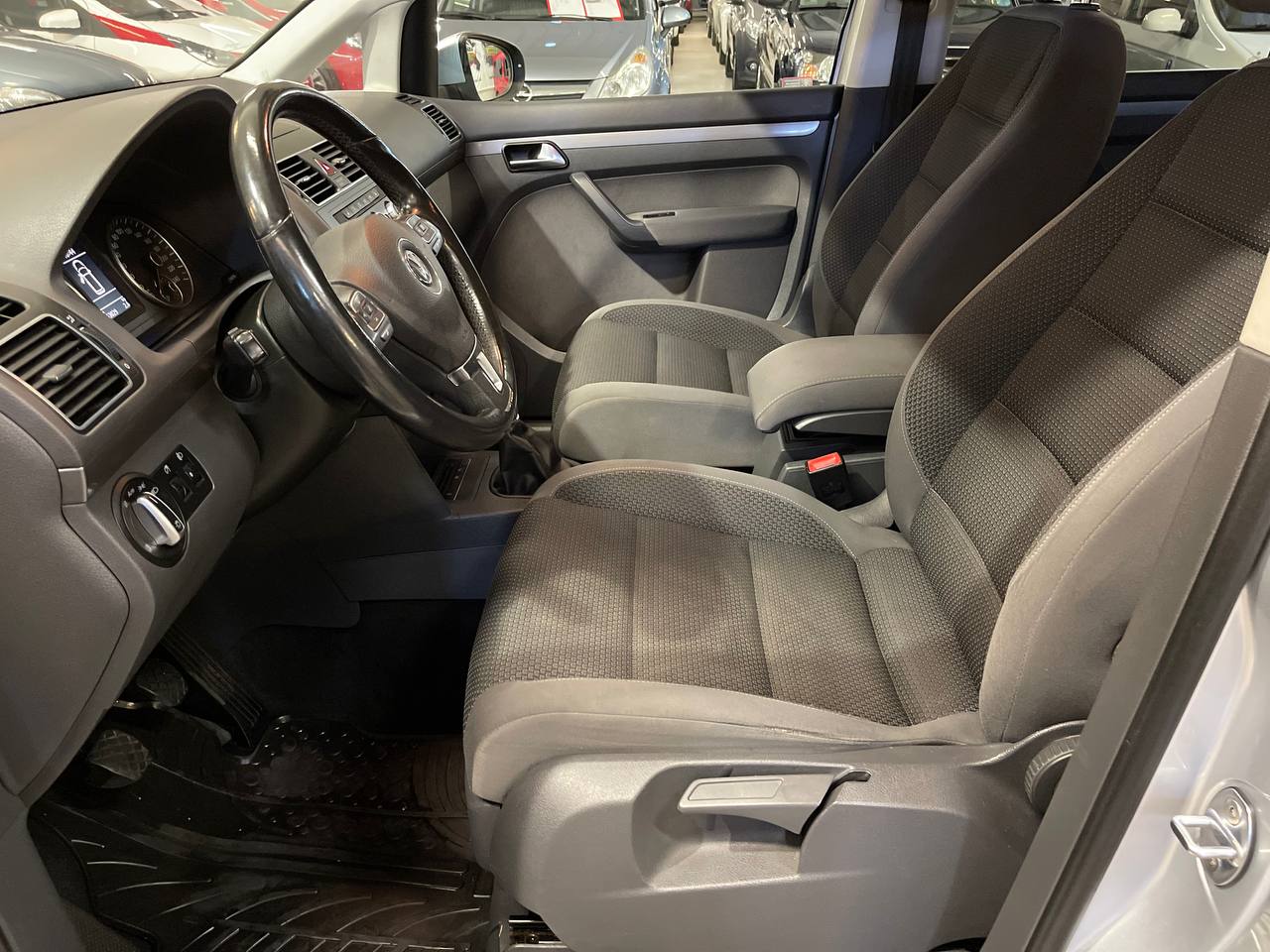 Volkswagen Touran 2013, bild 6/41