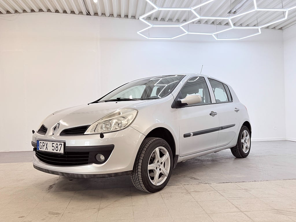 Renault Clio 5-dörrars Halvkombi 1.2 Dragkrok M-Värm Kamrem bytt